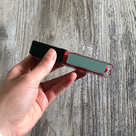 Younique Lucrative Lip Gloss (Lethal) - Picture 3 of 8